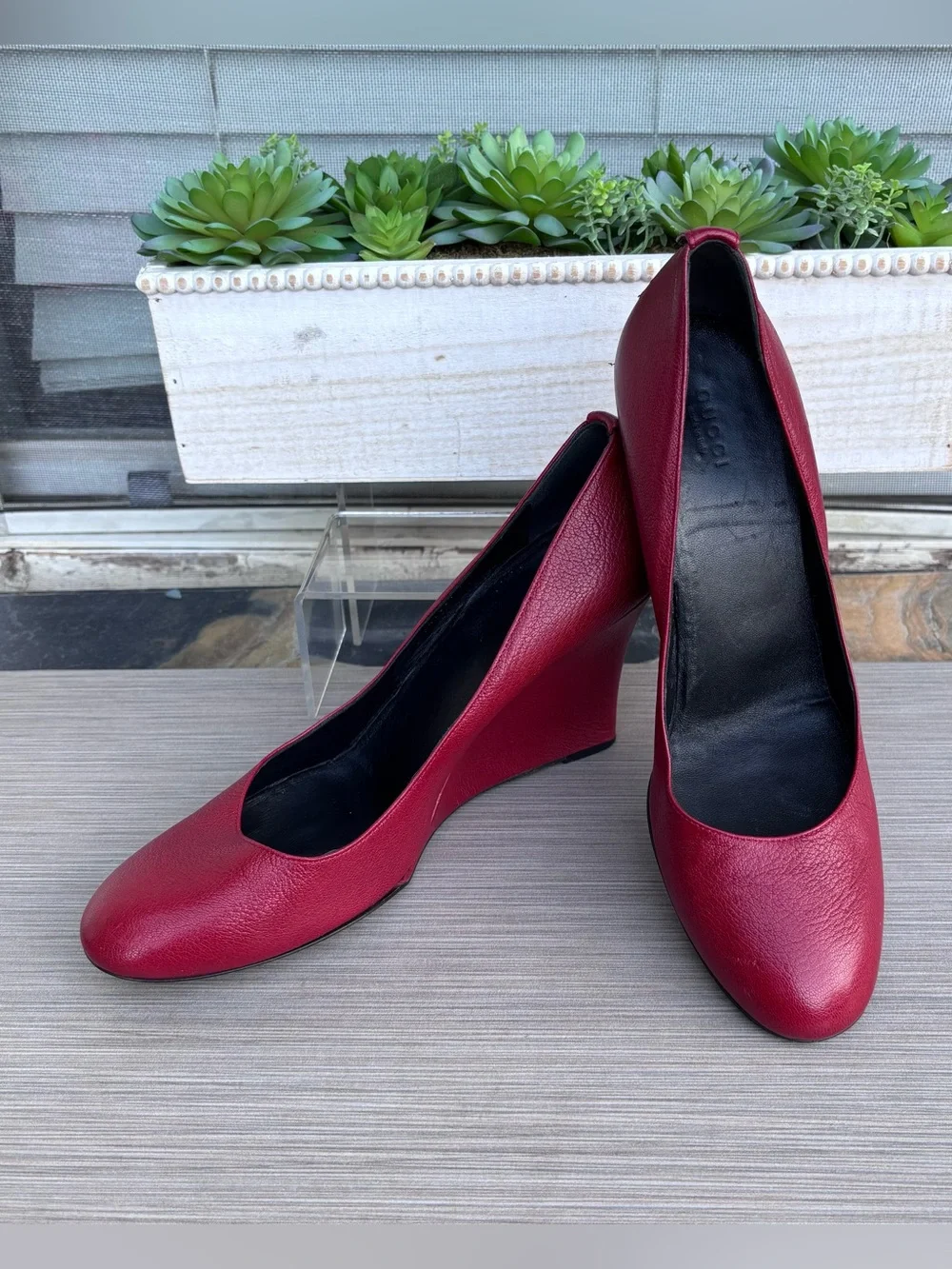 GUCCI Leather Wedge Pumps